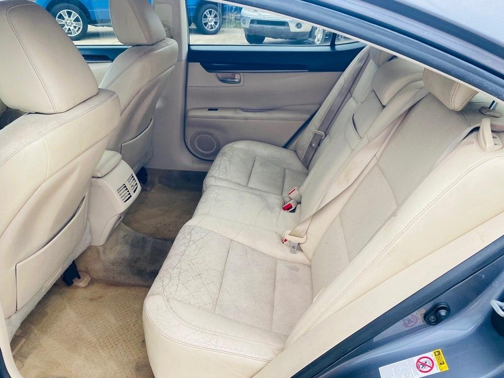 Lexus ES 350 Sedan 2013