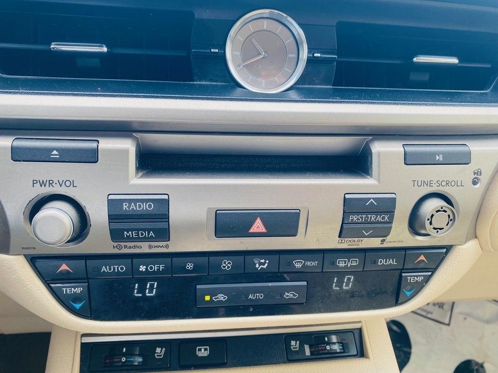 Lexus ES 350 Sedan 2013
