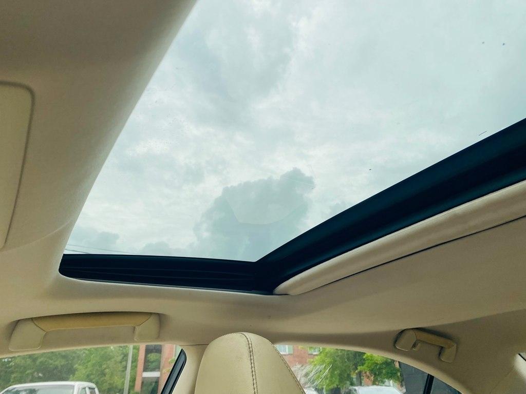 Lexus ES 350 Sedan 2013
