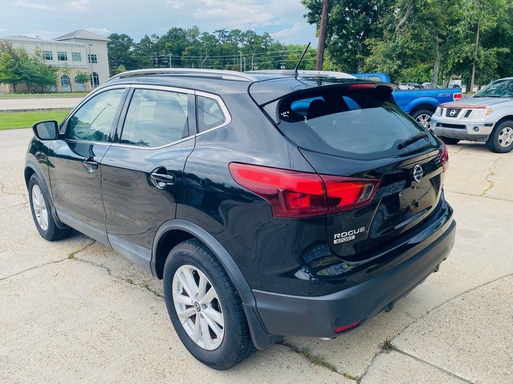 Nissan Rogue Sport S 2019
