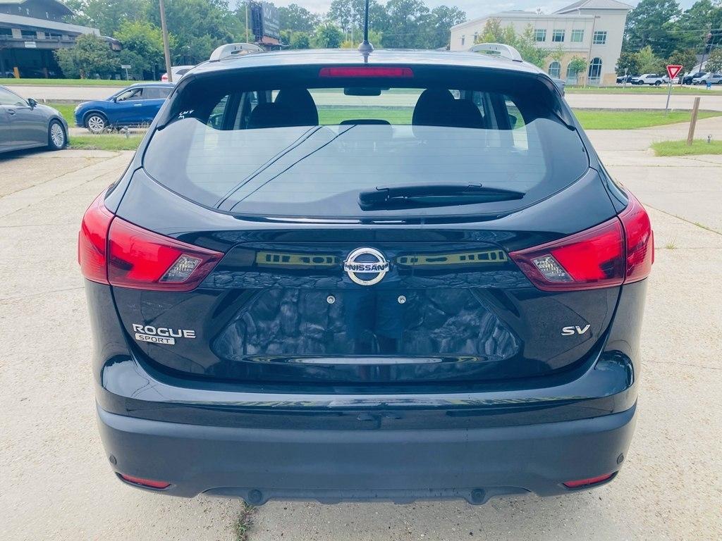 Nissan Rogue Sport S 2019