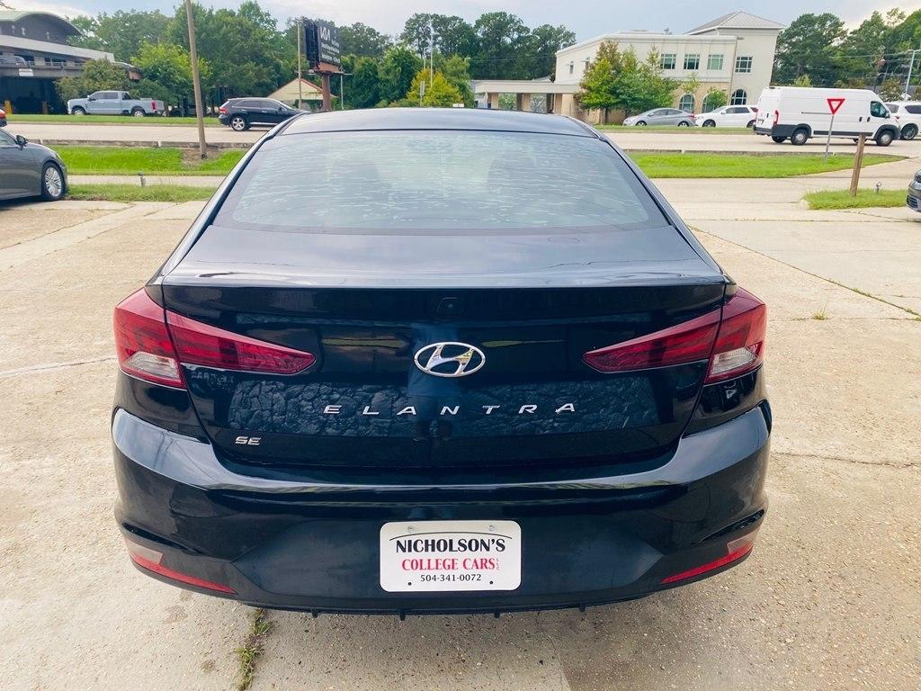 Hyundai Elantra SE 6M 2020