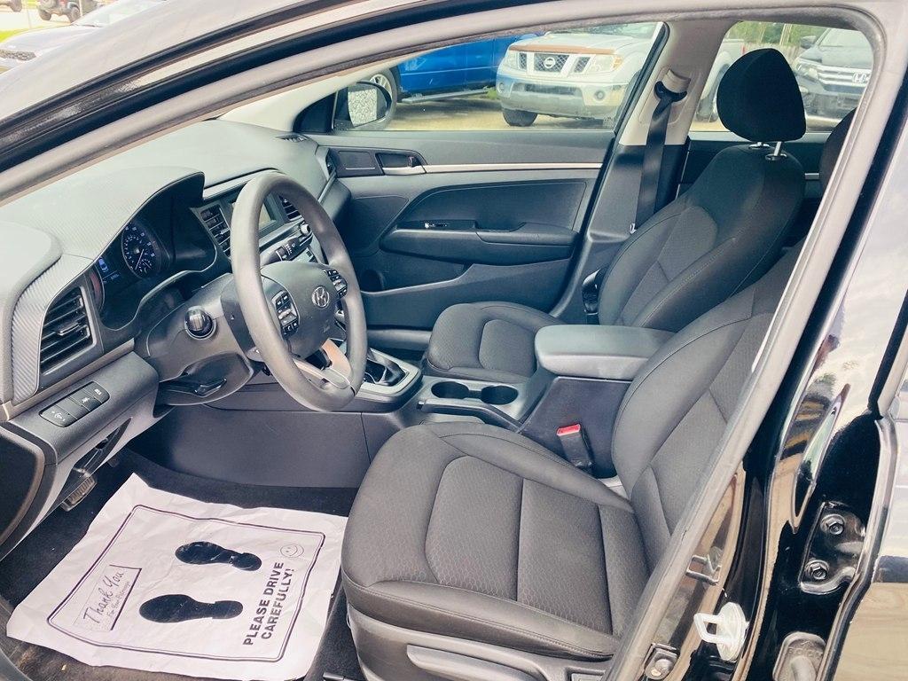 Hyundai Elantra SE 6M 2020
