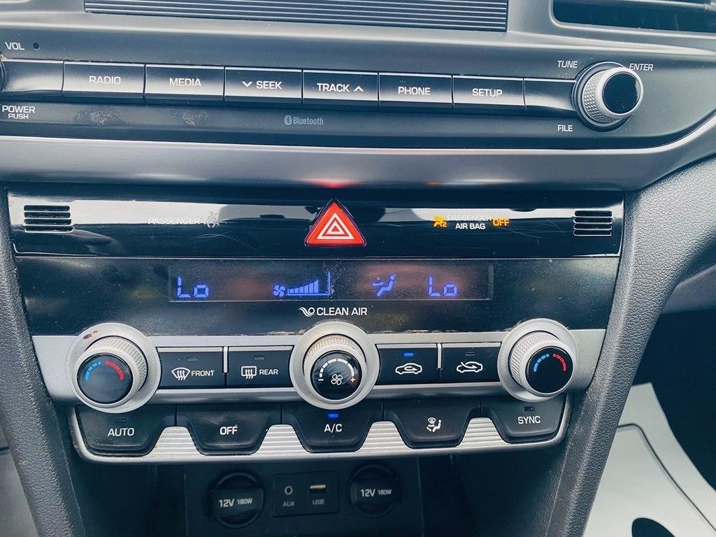 Hyundai Elantra SE 6M 2020