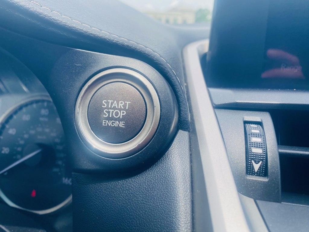 Lexus NX 200t FWD 2018