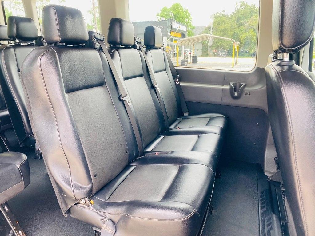 Ford Transit 350 Wagon High Roof XL w/Sliding Pass. 148-in. WB 2022