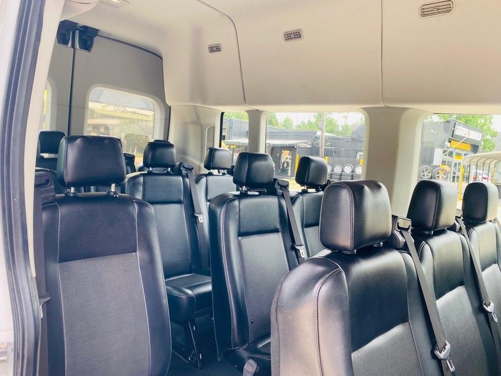 Ford Transit 350 Wagon High Roof XL w/Sliding Pass. 148-in. WB 2022
