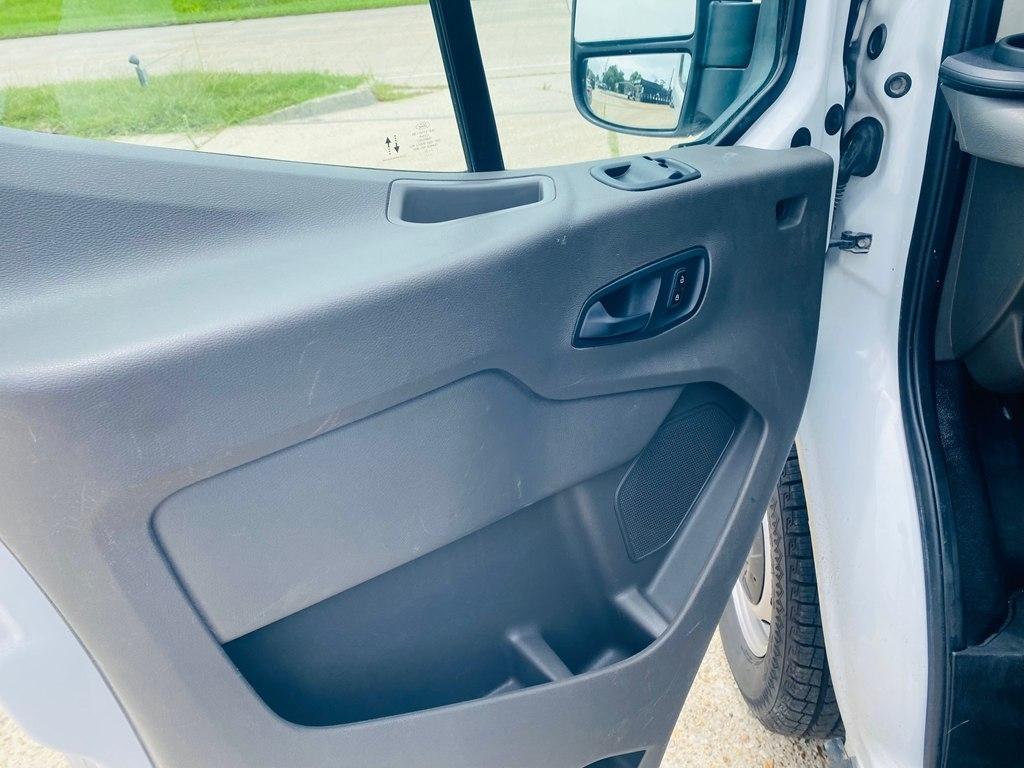 Ford Transit 350 Wagon High Roof XL w/Sliding Pass. 148-in. WB 2022