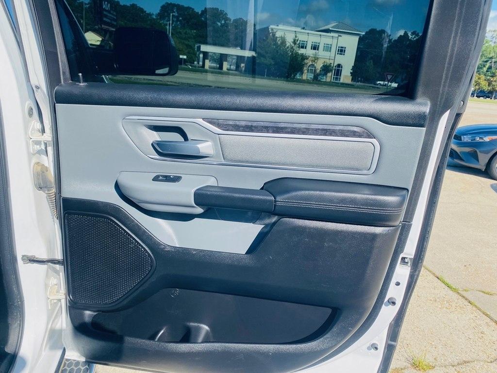 RAM 1500 Big Horn Crew Cab SWB 4WD 2023