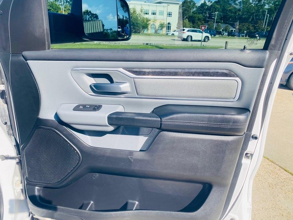 RAM 1500 Big Horn Crew Cab SWB 4WD 2023