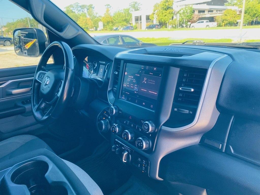 RAM 1500 Big Horn Crew Cab SWB 4WD 2023