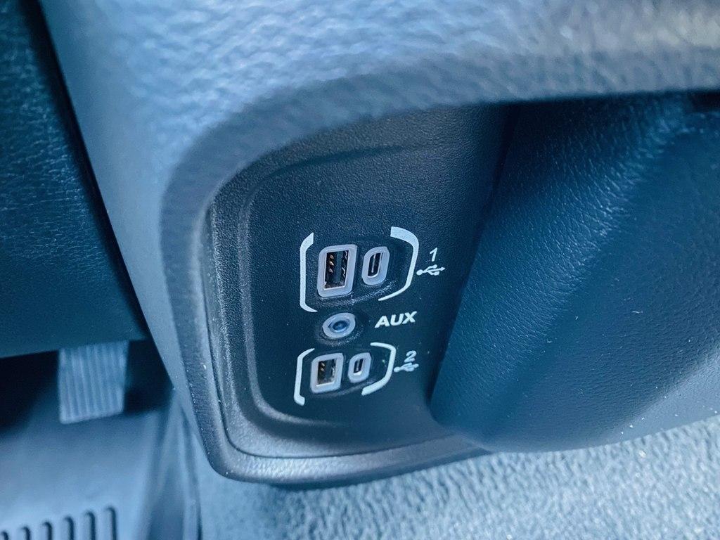 RAM 1500 Big Horn Crew Cab SWB 4WD 2023