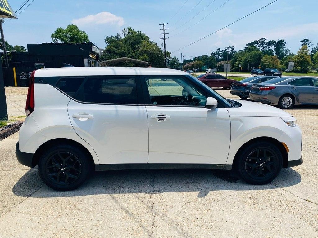 Kia Soul LX CVT 2021