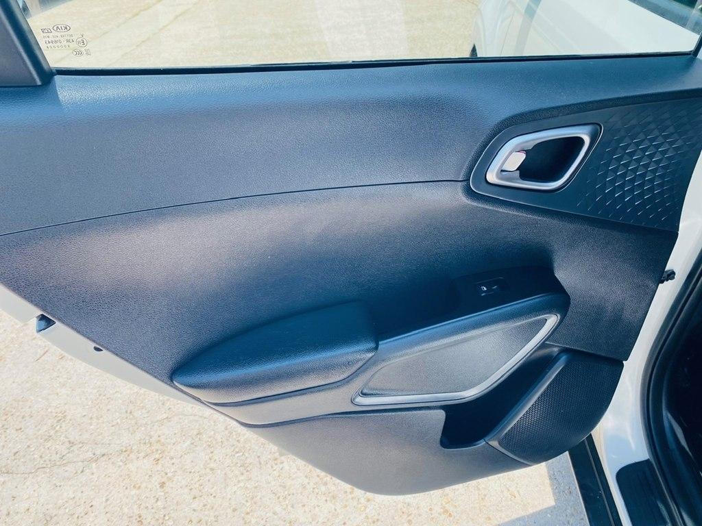Kia Soul LX CVT 2021