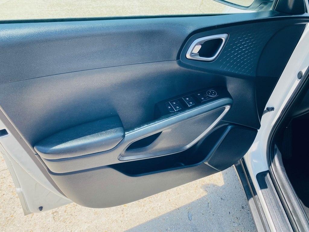 Kia Soul LX CVT 2021