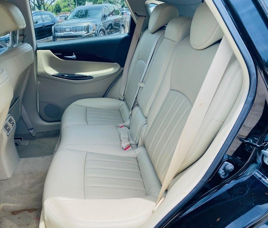 Infiniti QX50 Base RWD 2017