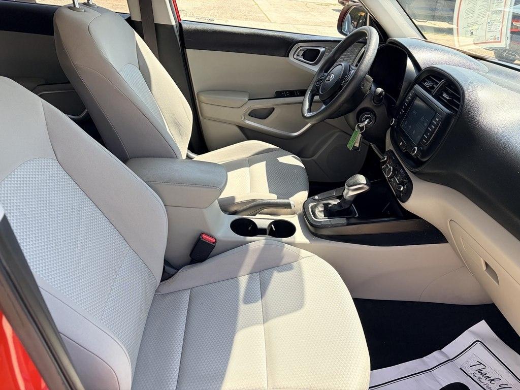 Kia Soul LX CVT 2021