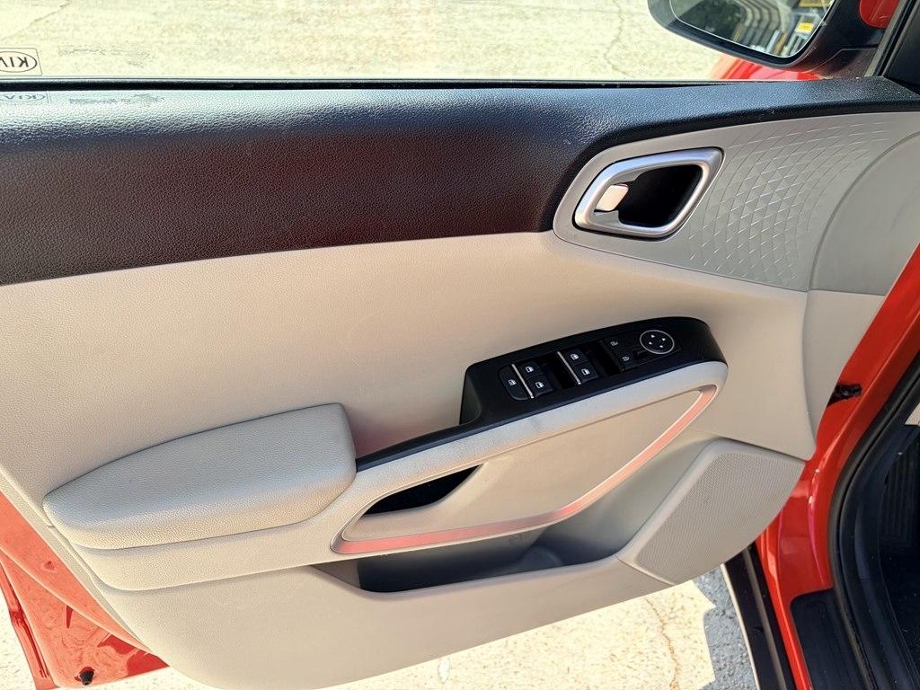 Kia Soul LX CVT 2021