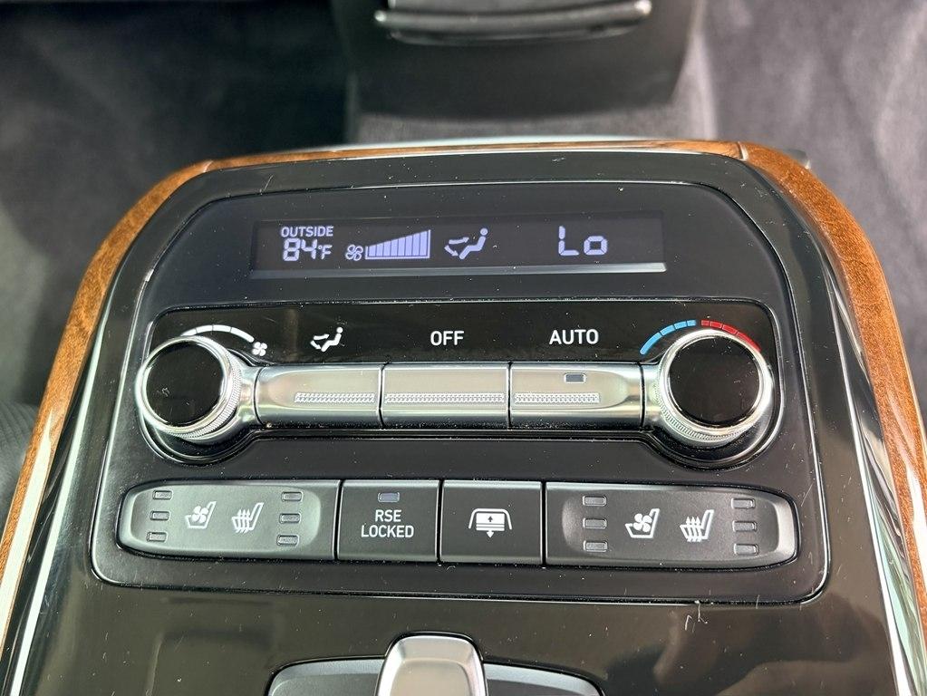 Genesis G90 Ultimate 2017