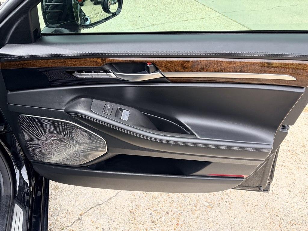 Genesis G90 Ultimate 2017