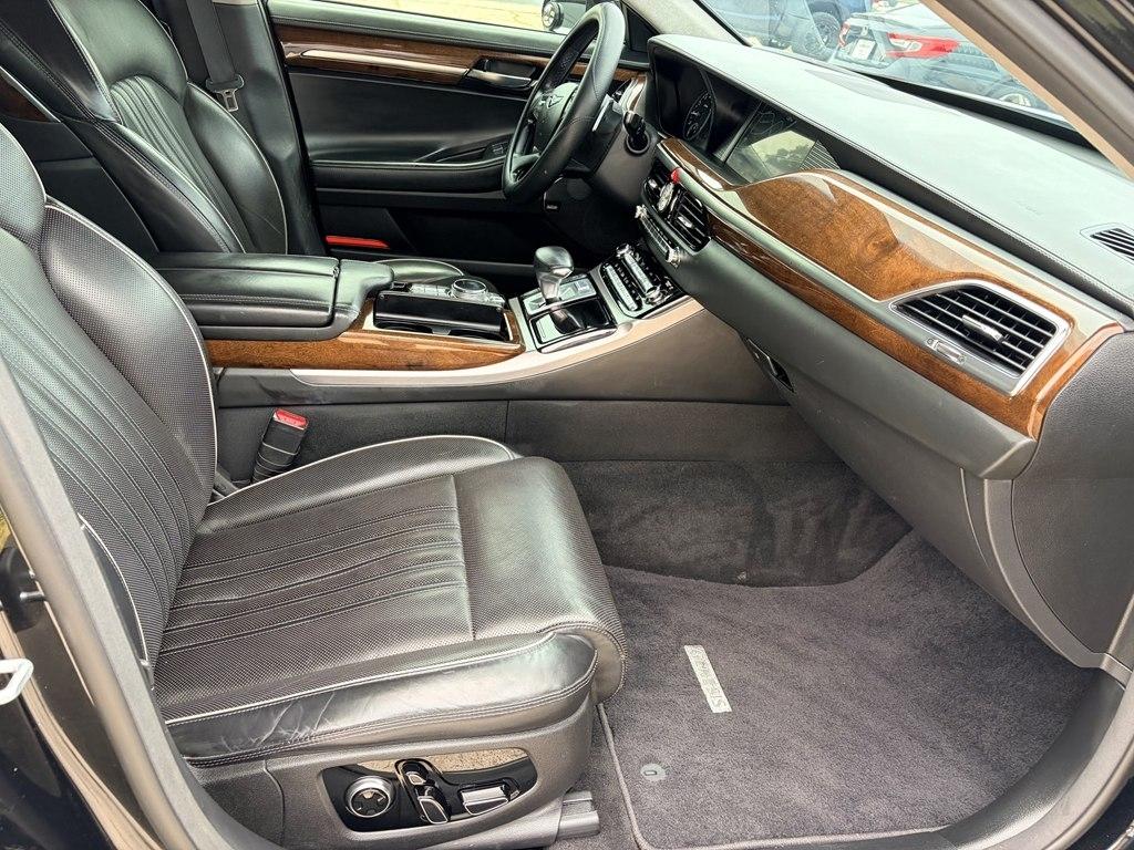 Genesis G90 Ultimate 2017