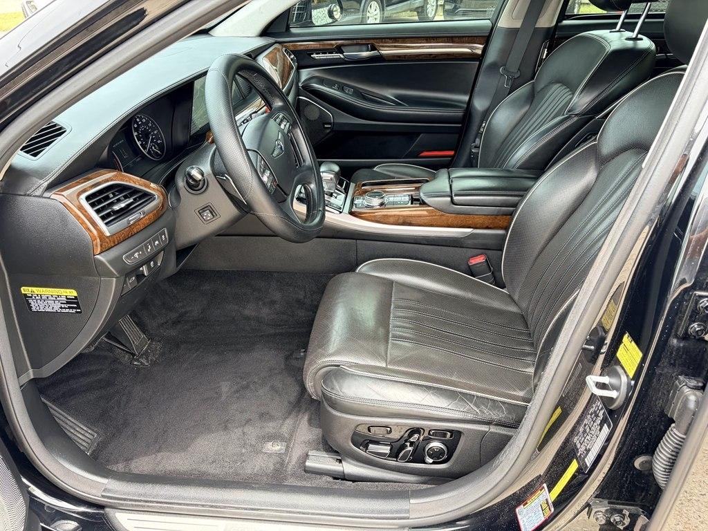 Genesis G90 Ultimate 2017