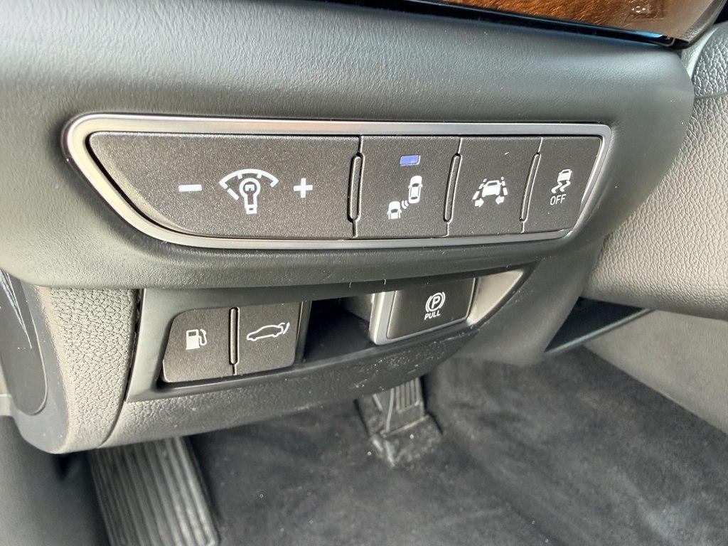Genesis G90 Ultimate 2017