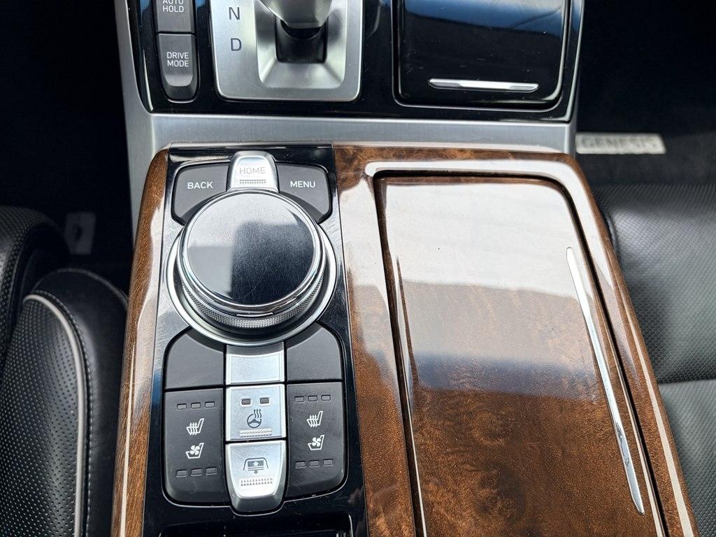Genesis G90 Ultimate 2017