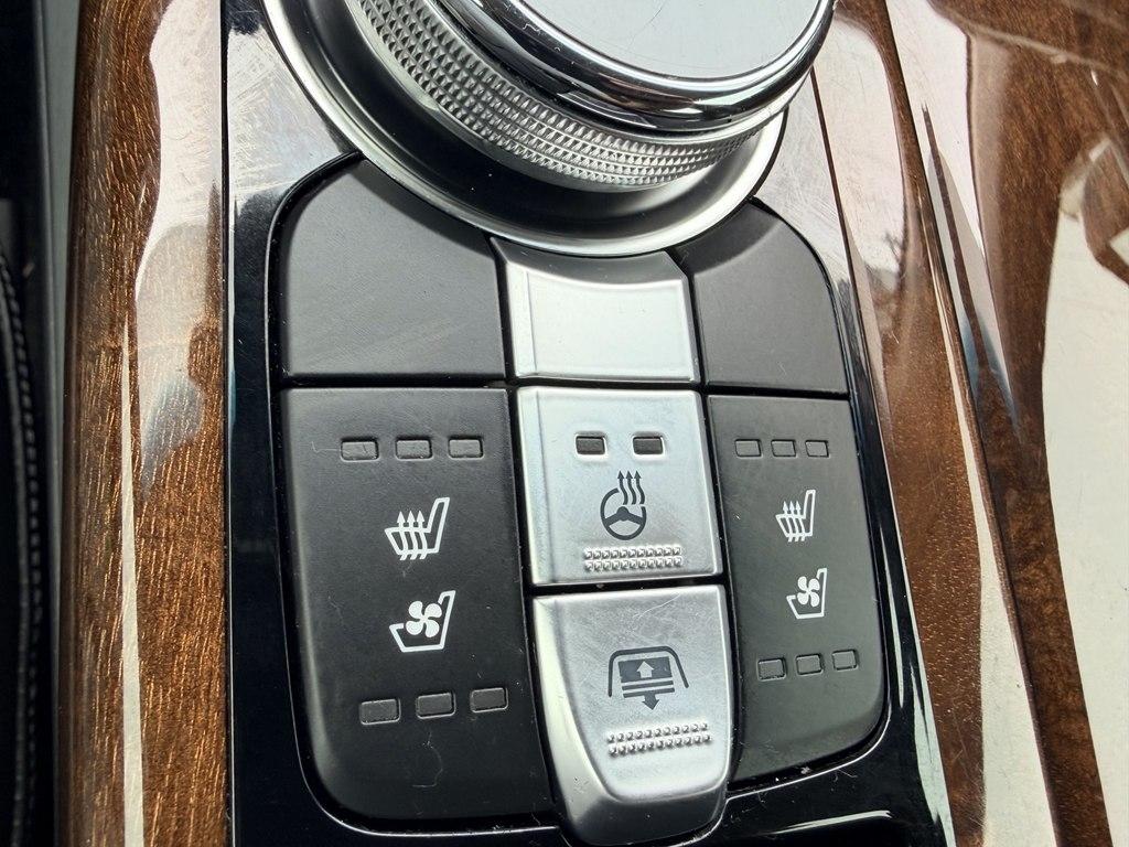 Genesis G90 Ultimate 2017