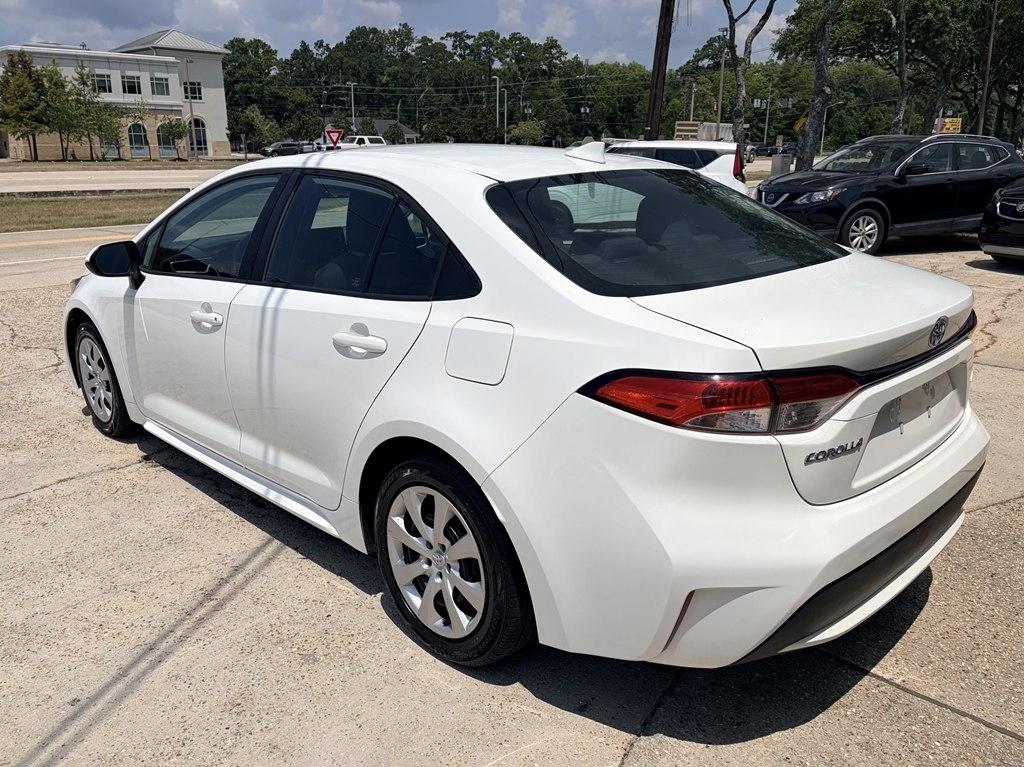 Toyota Corolla LE 2021