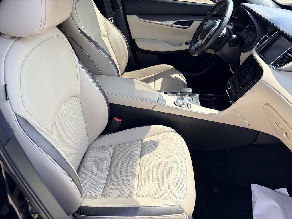 Infiniti QX50 LUXE 2022