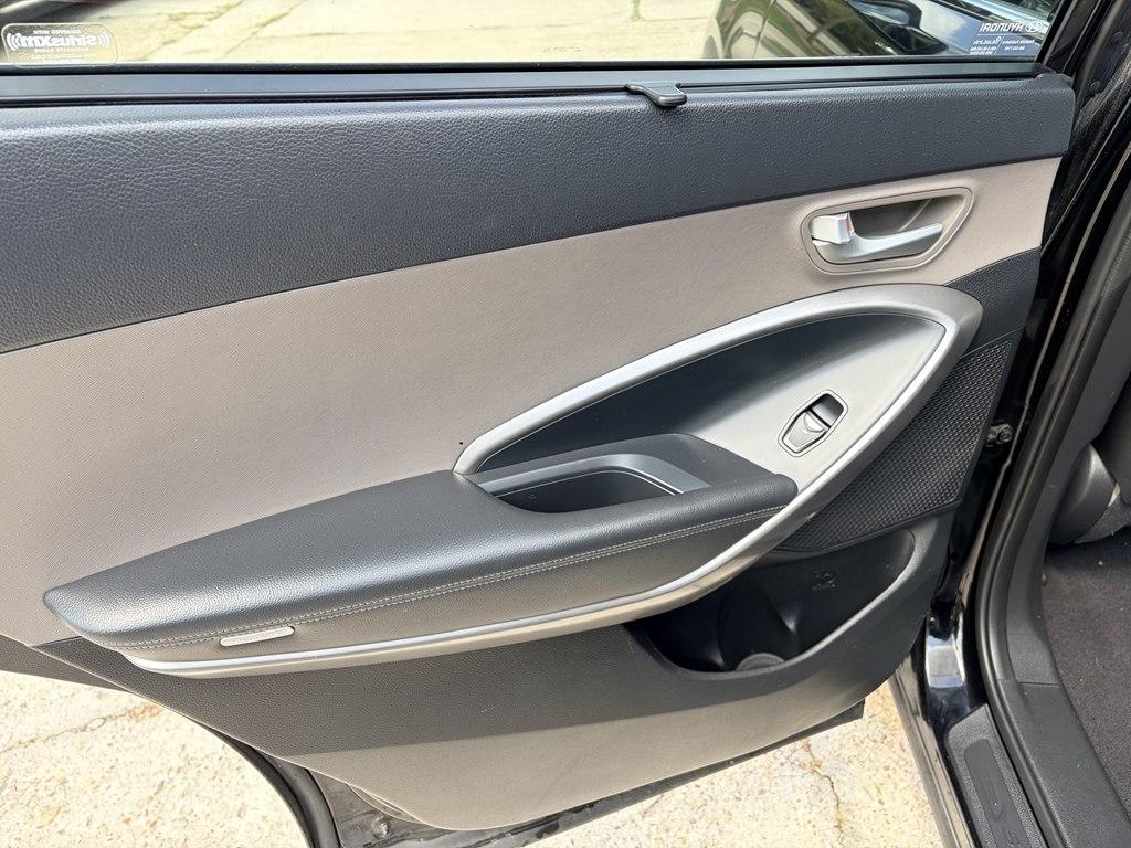 Hyundai Santa Fe SE w/Premium Package 2016