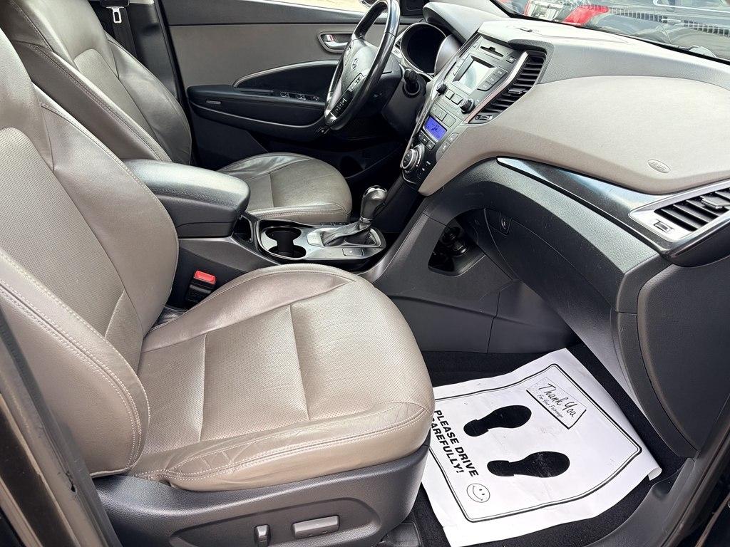 Hyundai Santa Fe SE w/Premium Package 2016