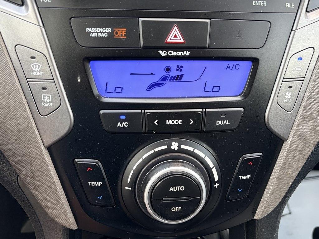 Hyundai Santa Fe SE w/Premium Package 2016