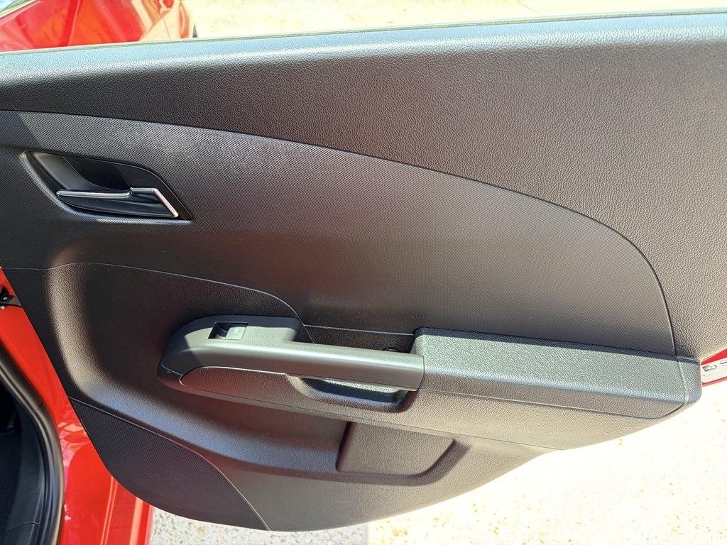 Chevrolet Sonic LTZ Auto 5-Door 2016