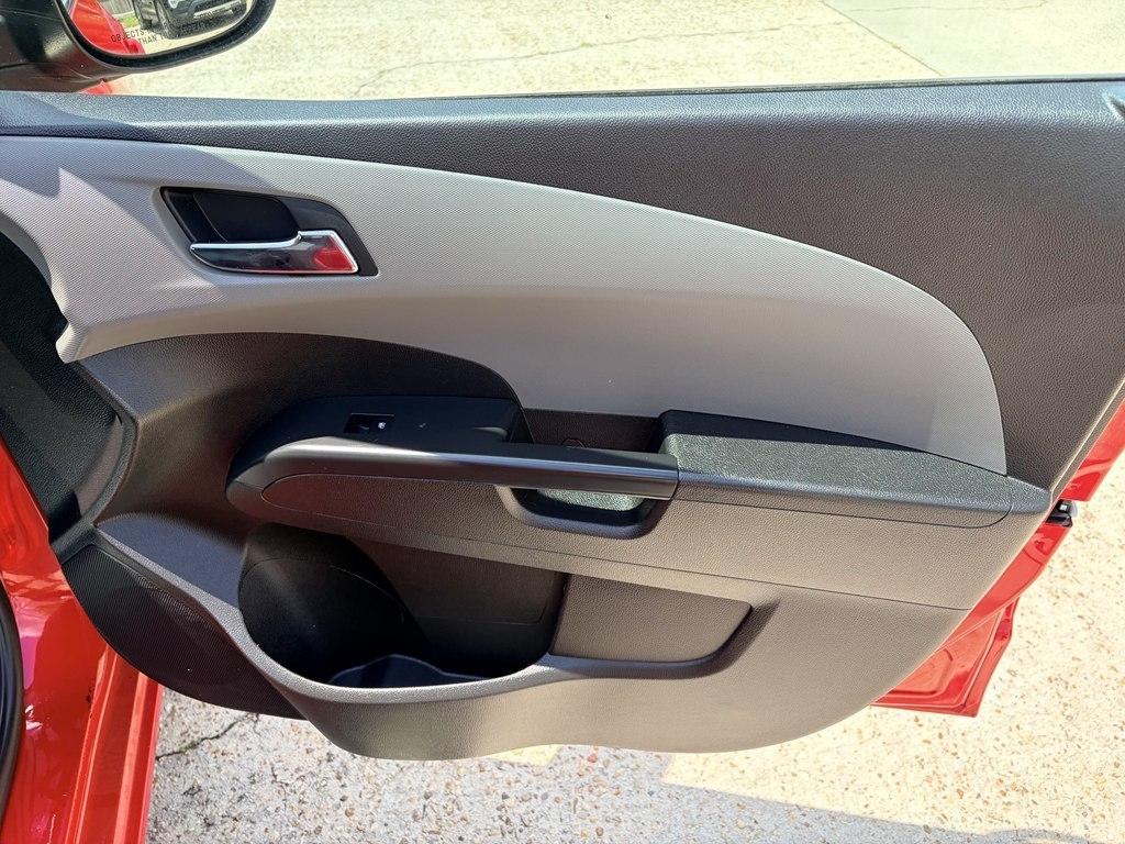 Chevrolet Sonic LTZ Auto 5-Door 2016