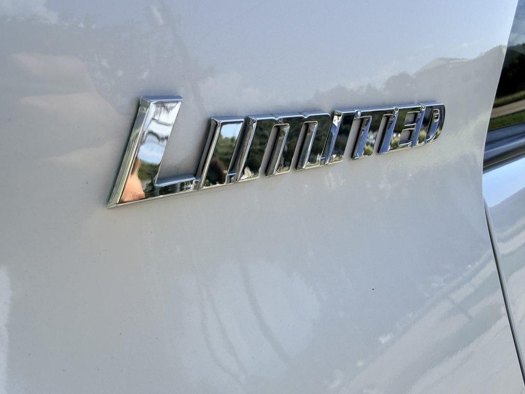 Toyota 4Runner SR5 2WD 2013
