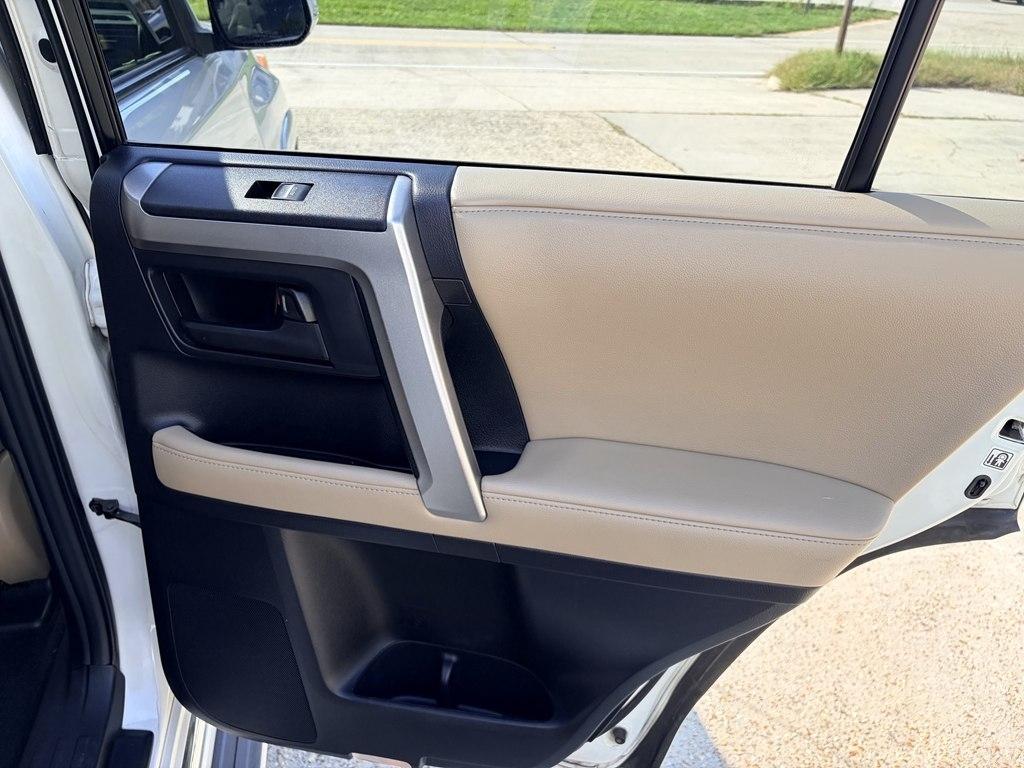 Toyota 4Runner SR5 2WD 2013
