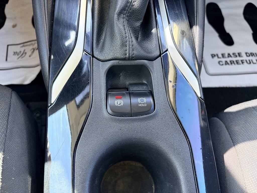 Toyota Corolla LE 2022