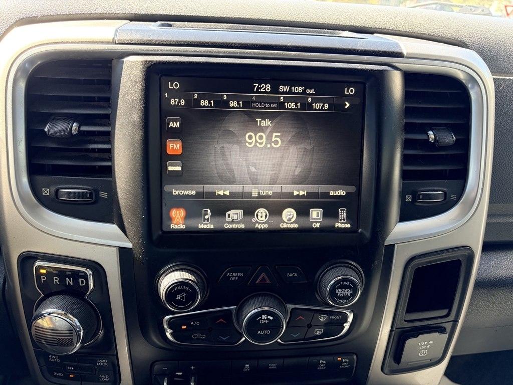 RAM 1500 SLT Crew Cab SWB 4WD 2017