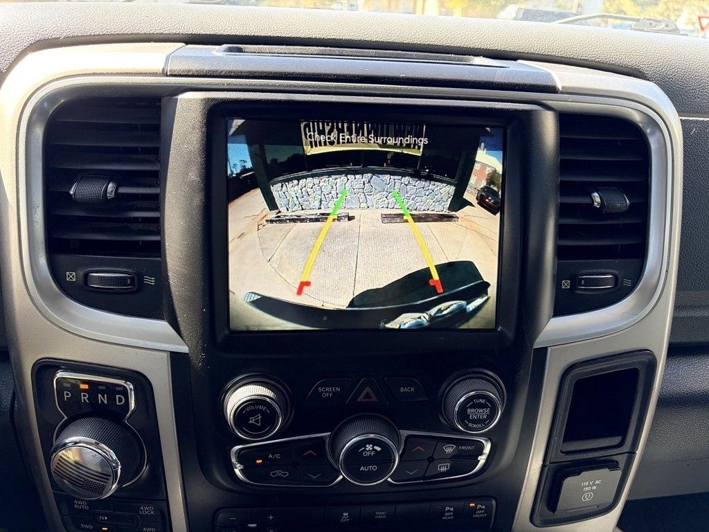 RAM 1500 SLT Crew Cab SWB 4WD 2017
