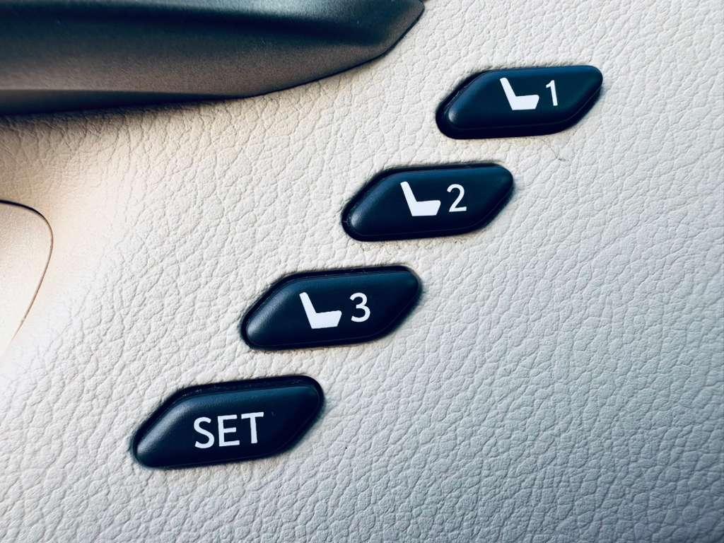 Lexus ES 350 Sedan 2013