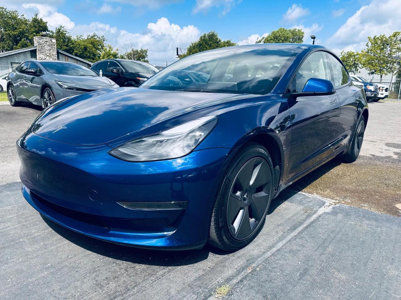 Tesla Model 3  2023