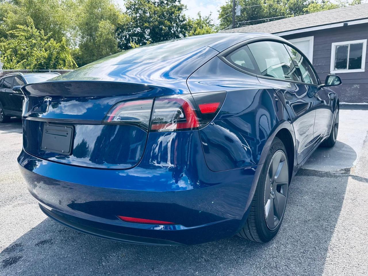 Tesla Model 3  2023