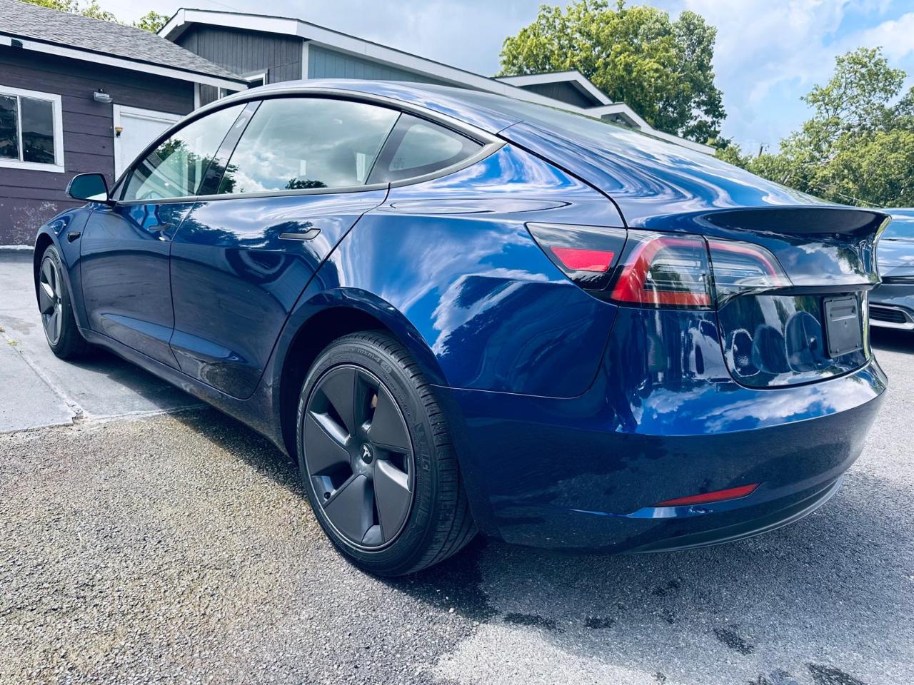 Tesla Model 3  2023