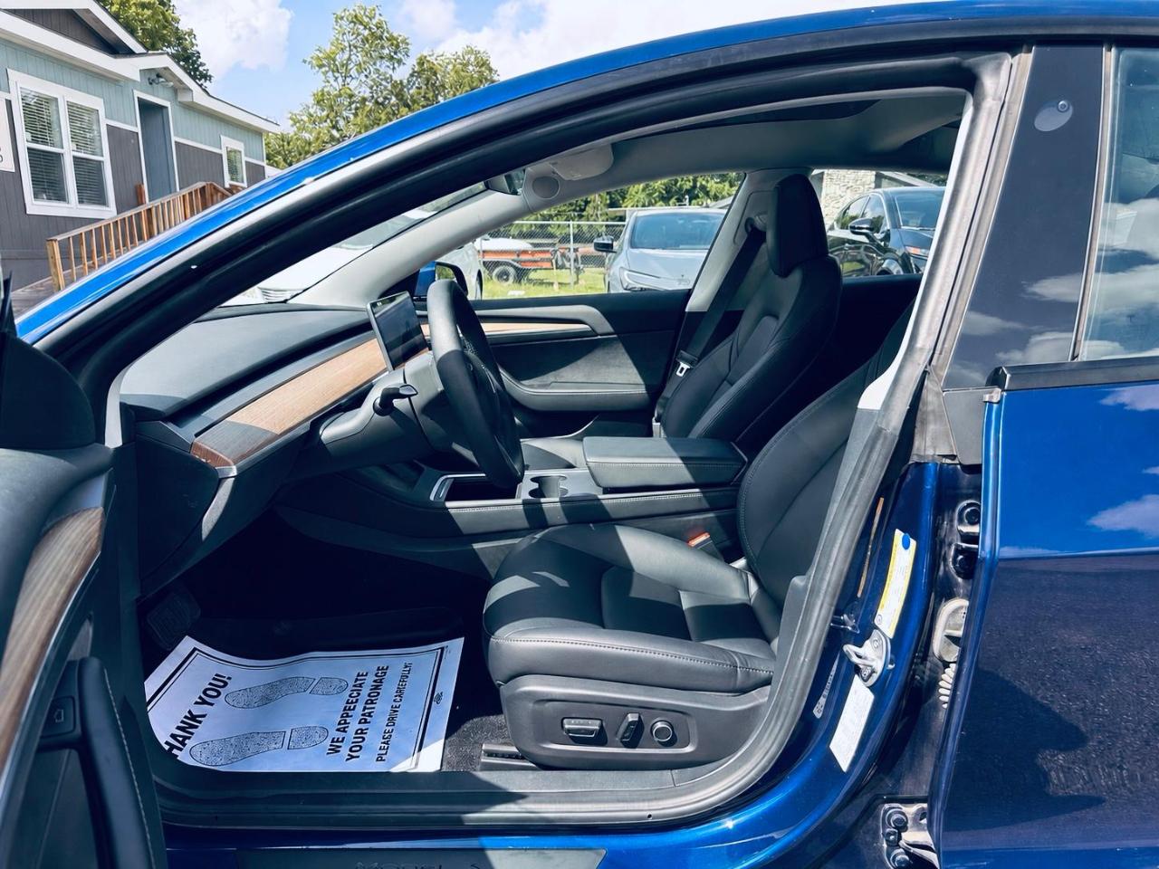 Tesla Model 3  2023