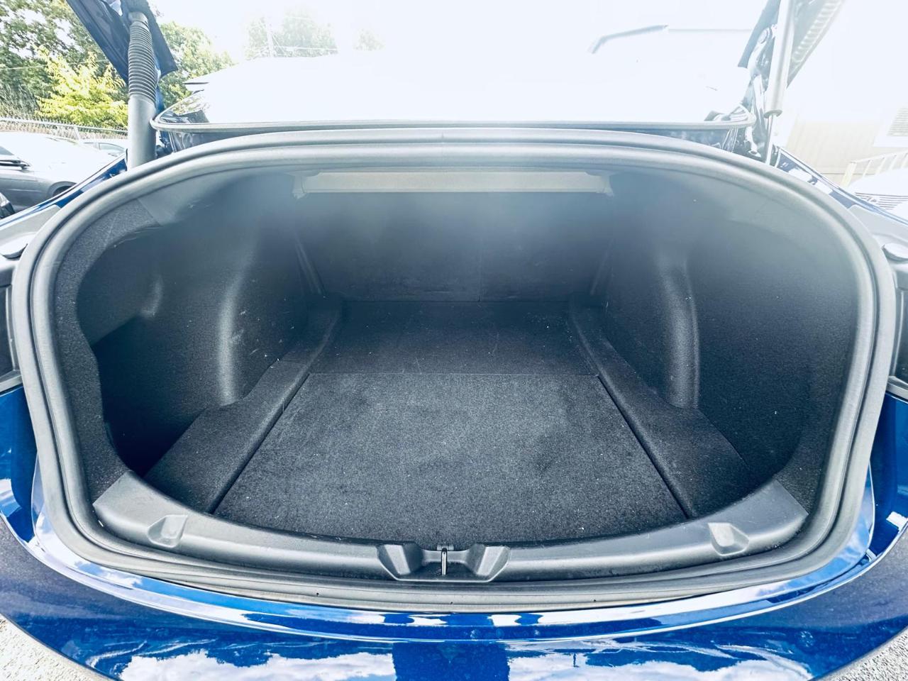 Tesla Model 3  2023