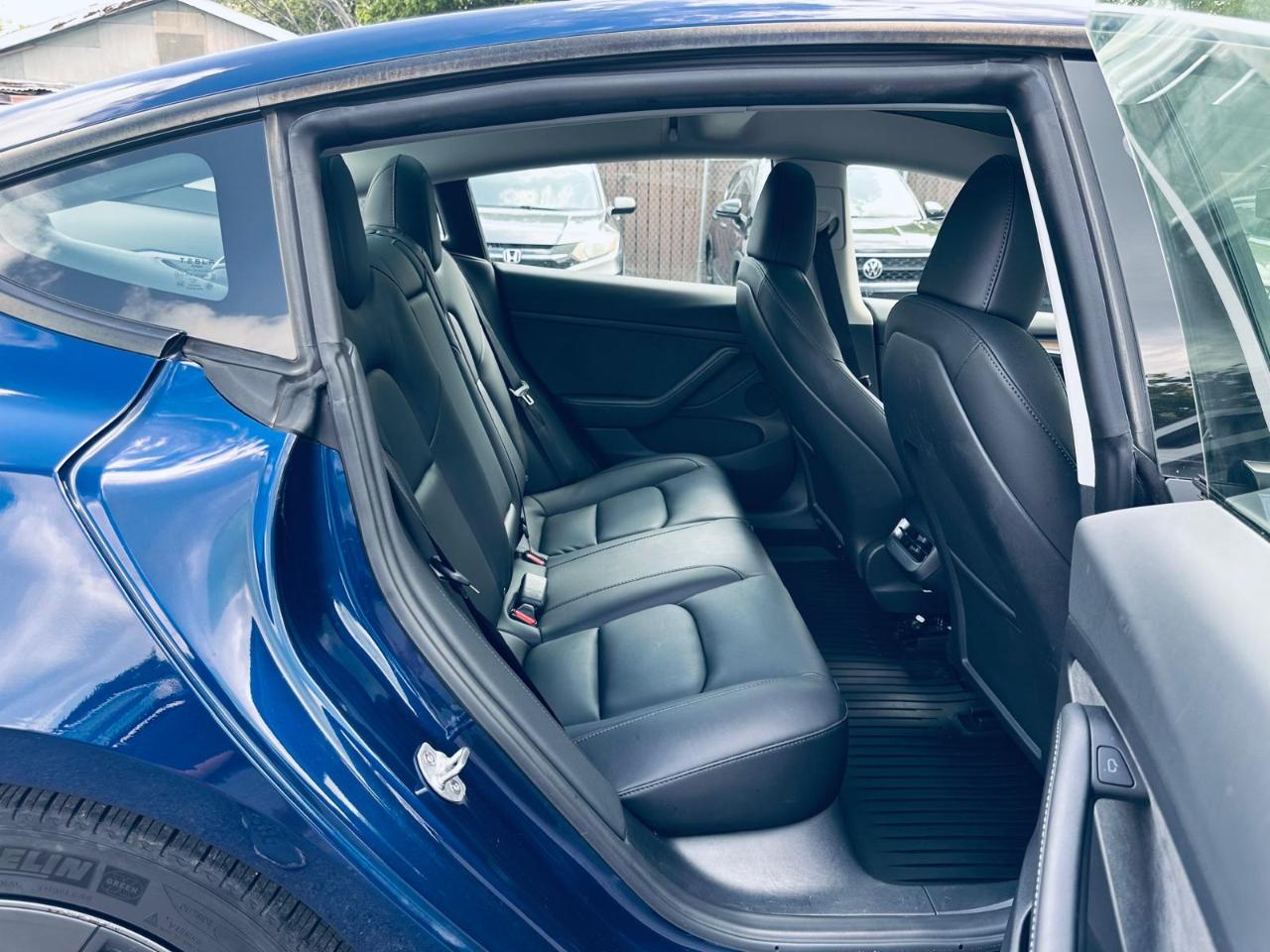 Tesla Model 3  2023