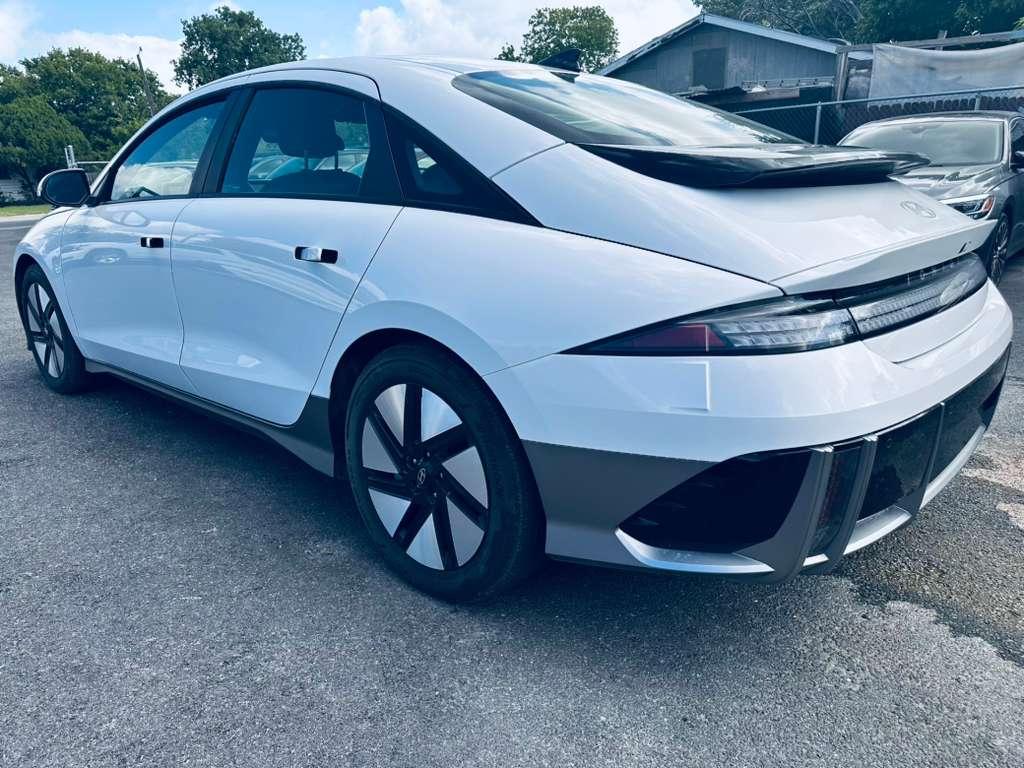 Hyundai Ioniq 6 SE 2024