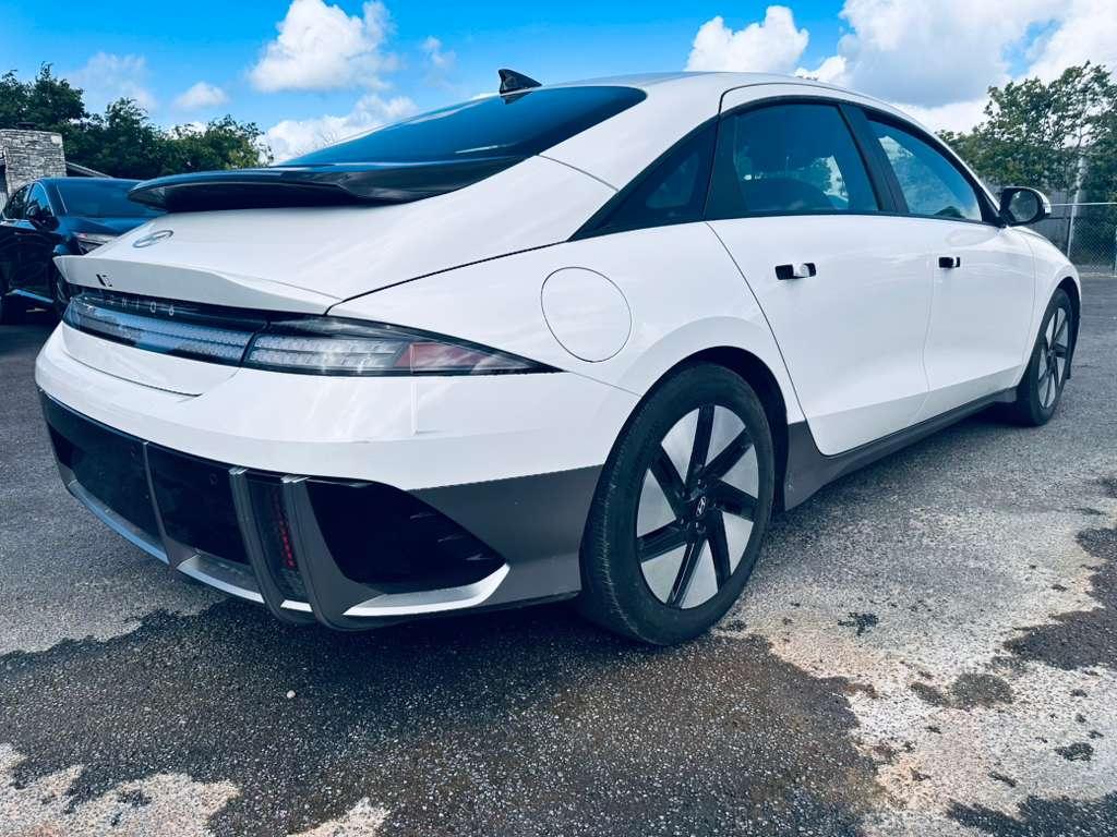 Hyundai Ioniq 6 SE 2024